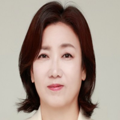 Jennifer Jinsuk Jung